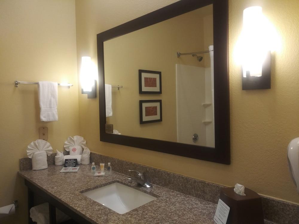 Comfort Suites - Near The Galleria Хьюстон Экстерьер фото